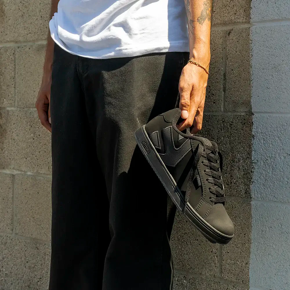 113-fader-black-dirty-wash-1.webp