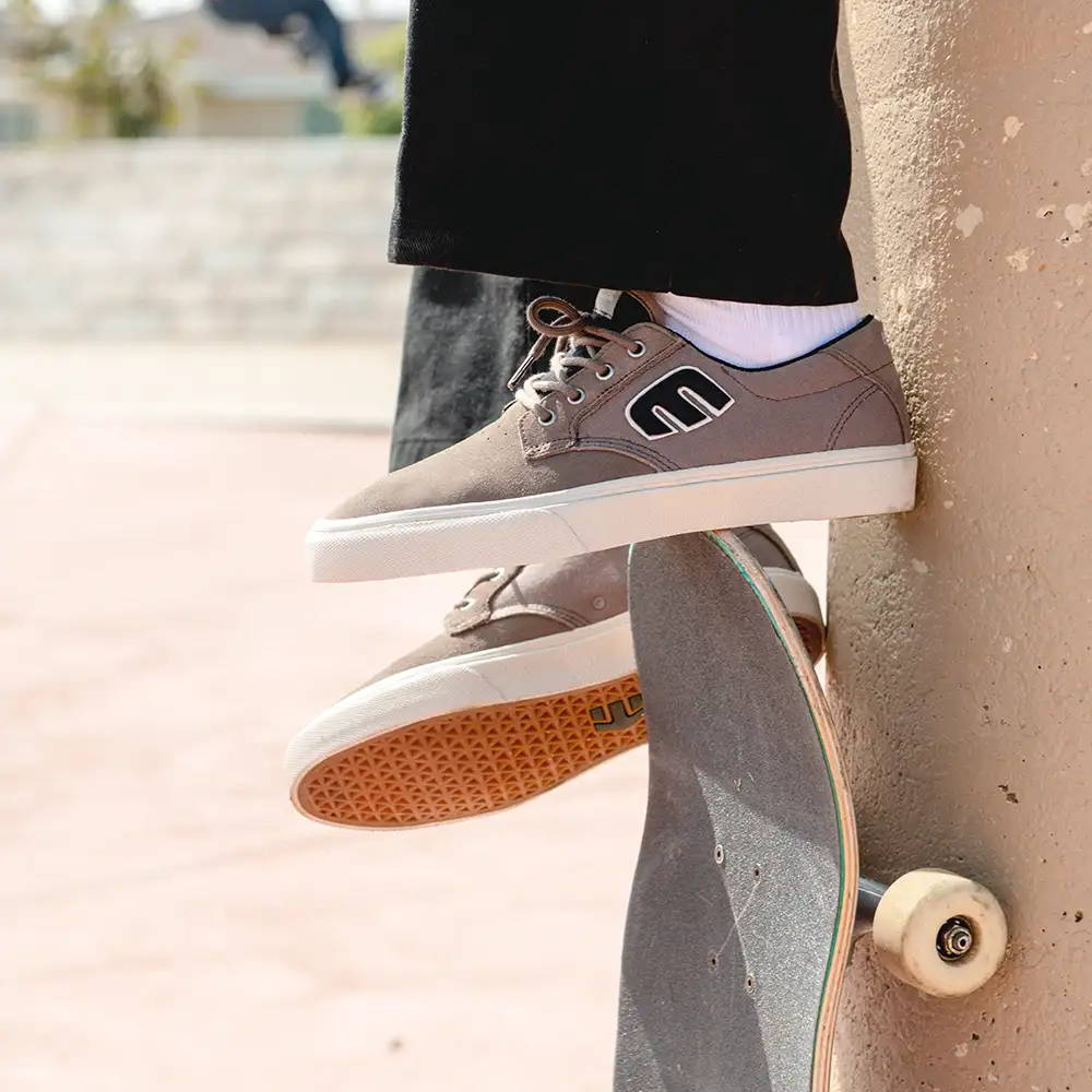 BARGE PLUS-WARM GREY\/BLACK