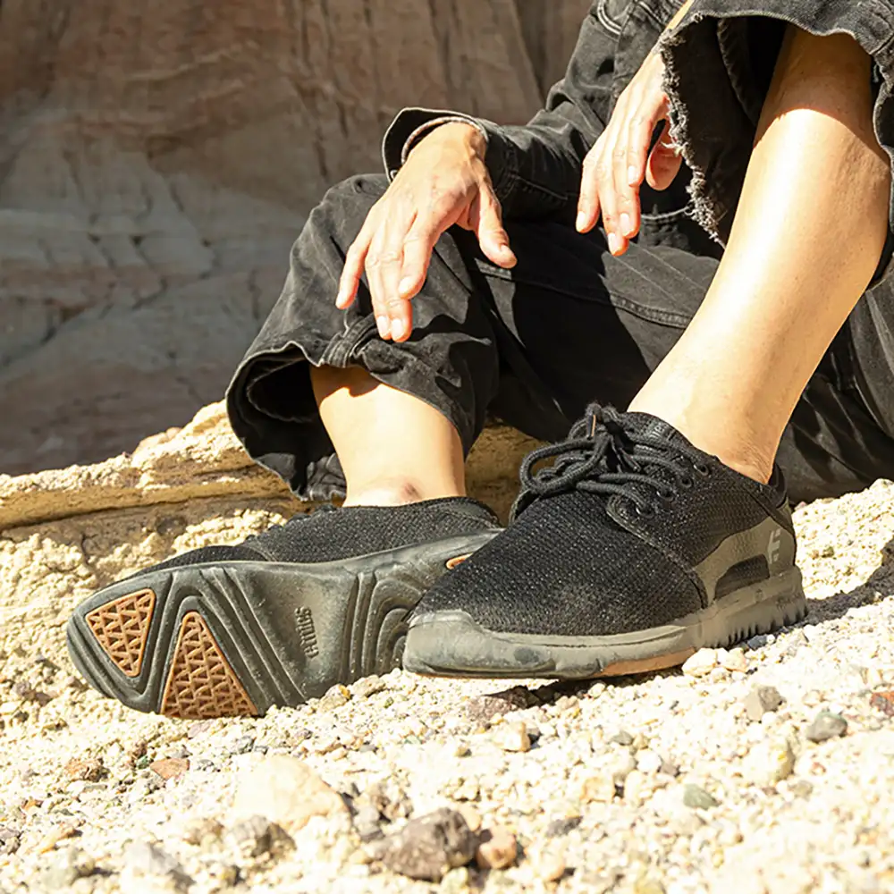 Scout-BLACK\/BLACK\/GUM