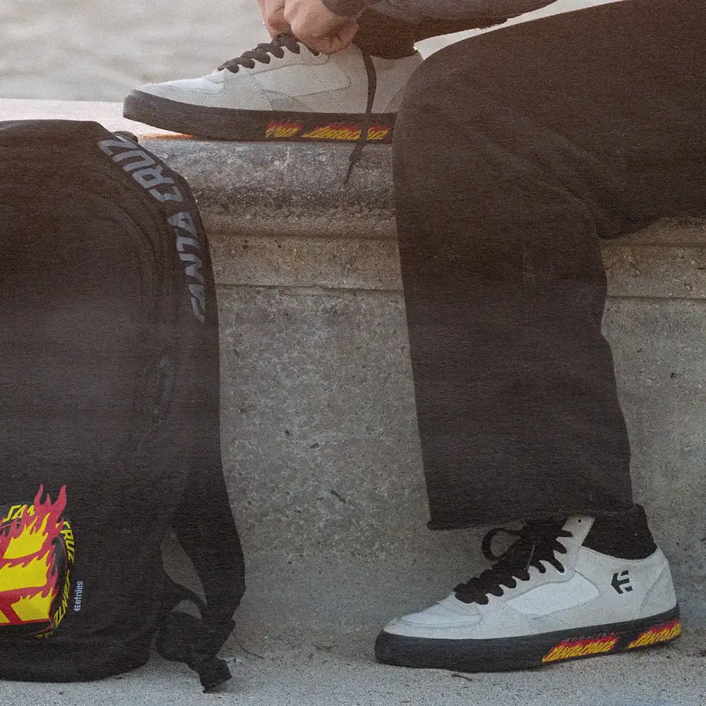 3265-screw-vulc-mid-x-santa-cruz-retro-black-blue-black-1.webp