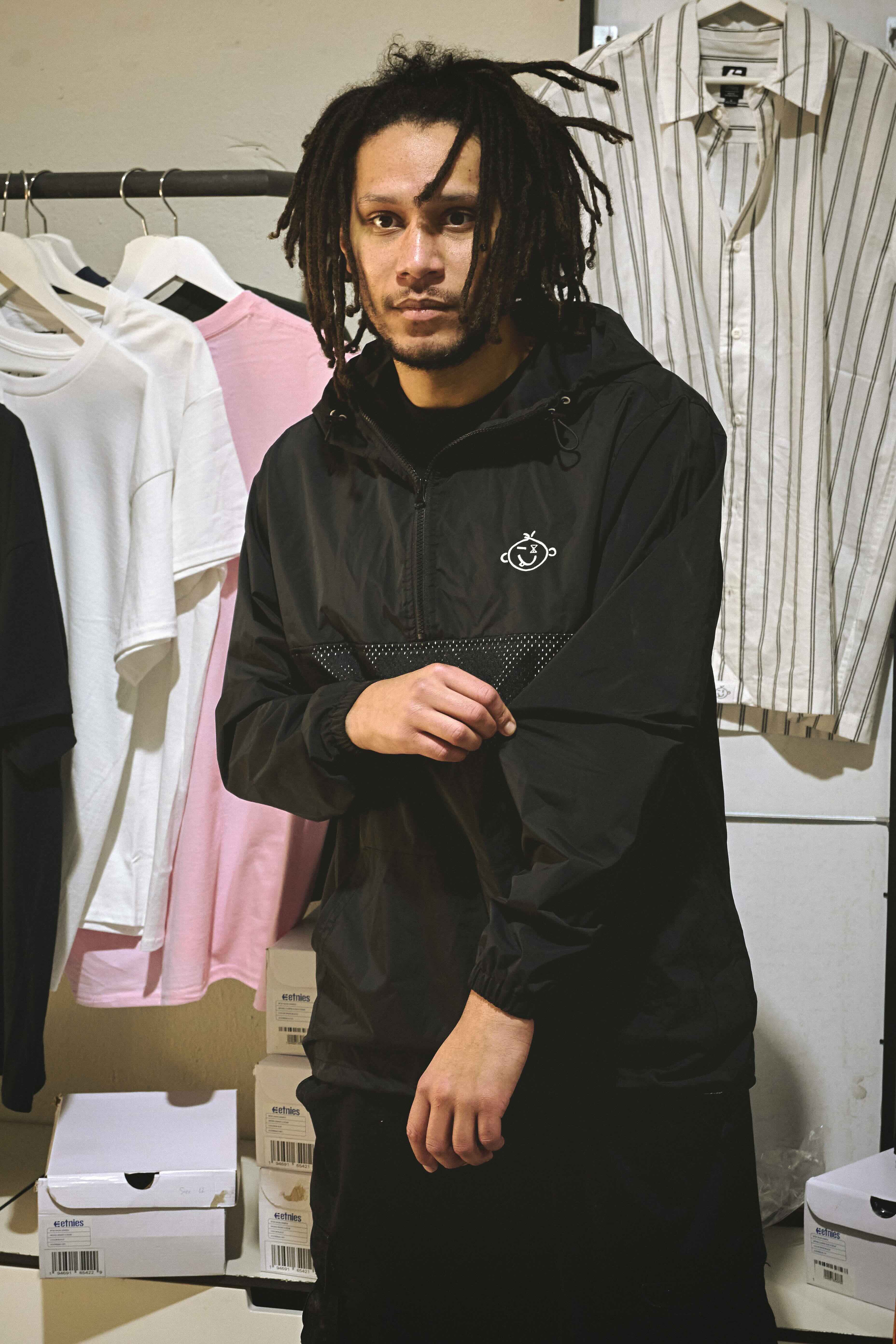 3543-sour-solution-anorak-black-1.webp