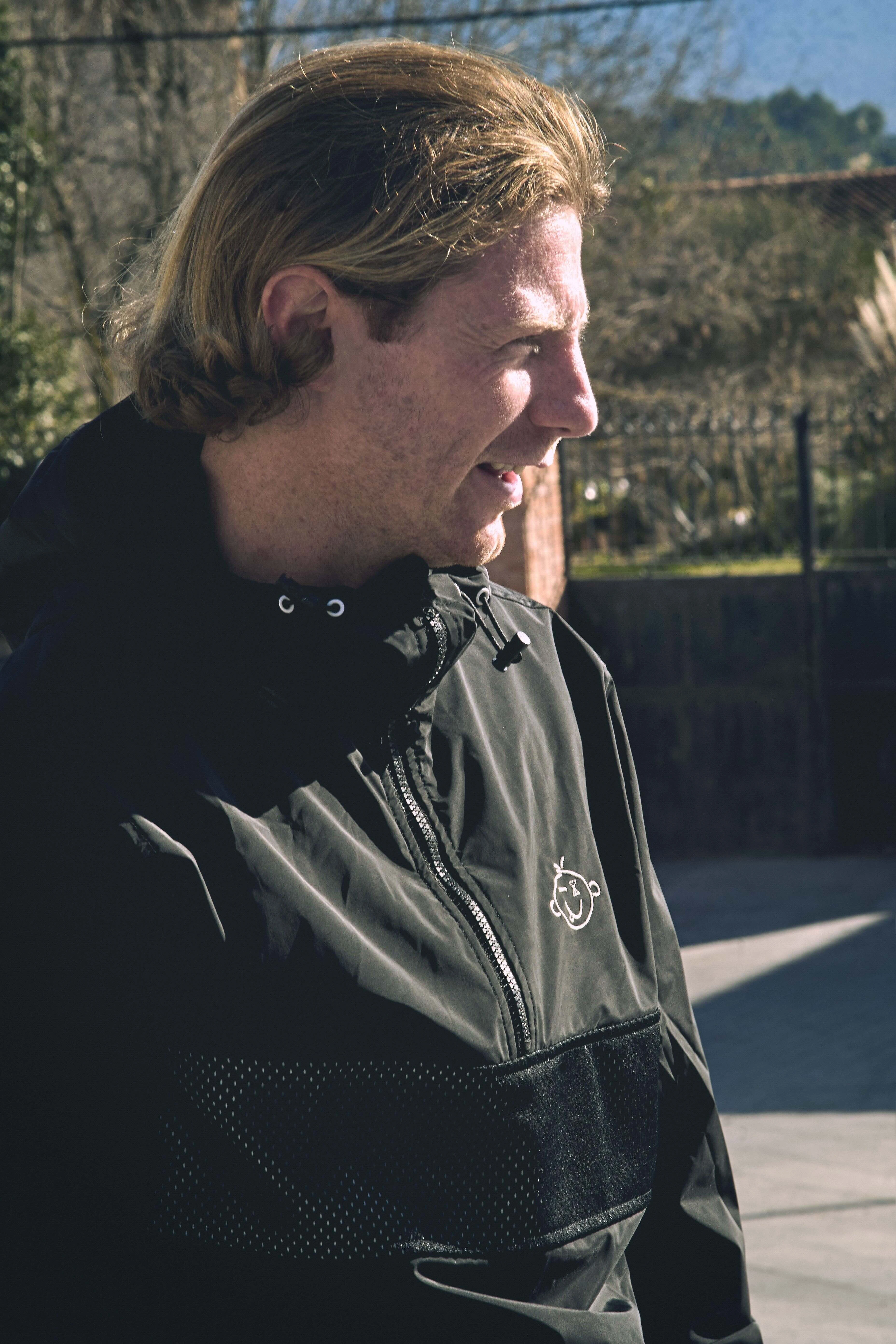3543-sour-solution-anorak-black-1.webp