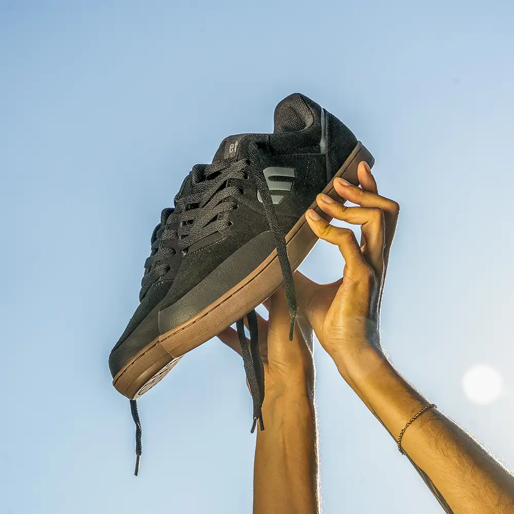 5494-marana-michelin-black-gum-dark-grey-1.webp