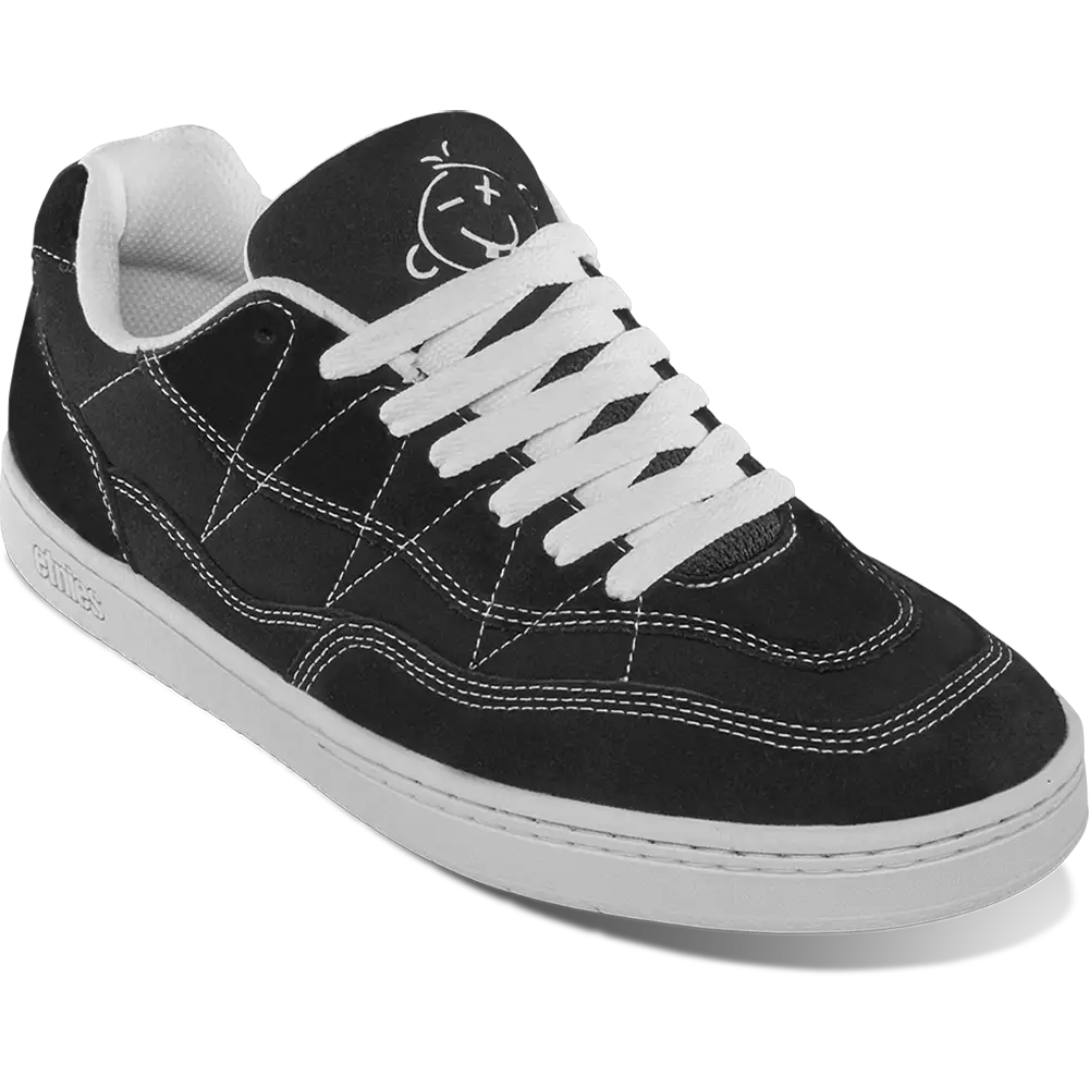 890-snake-black-white-1.webp